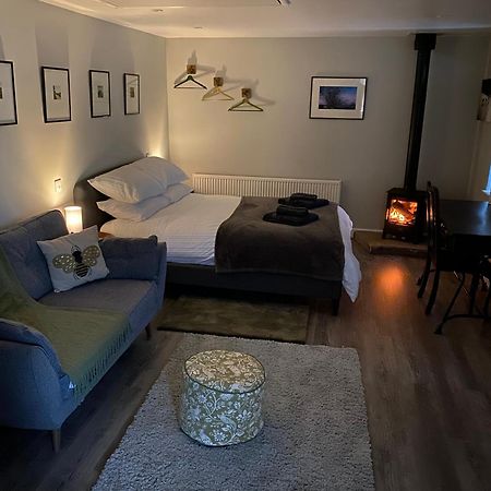 Spalding - Self Contained Studio Double - An Extra Single Bed Can Be Provided Экстерьер фото