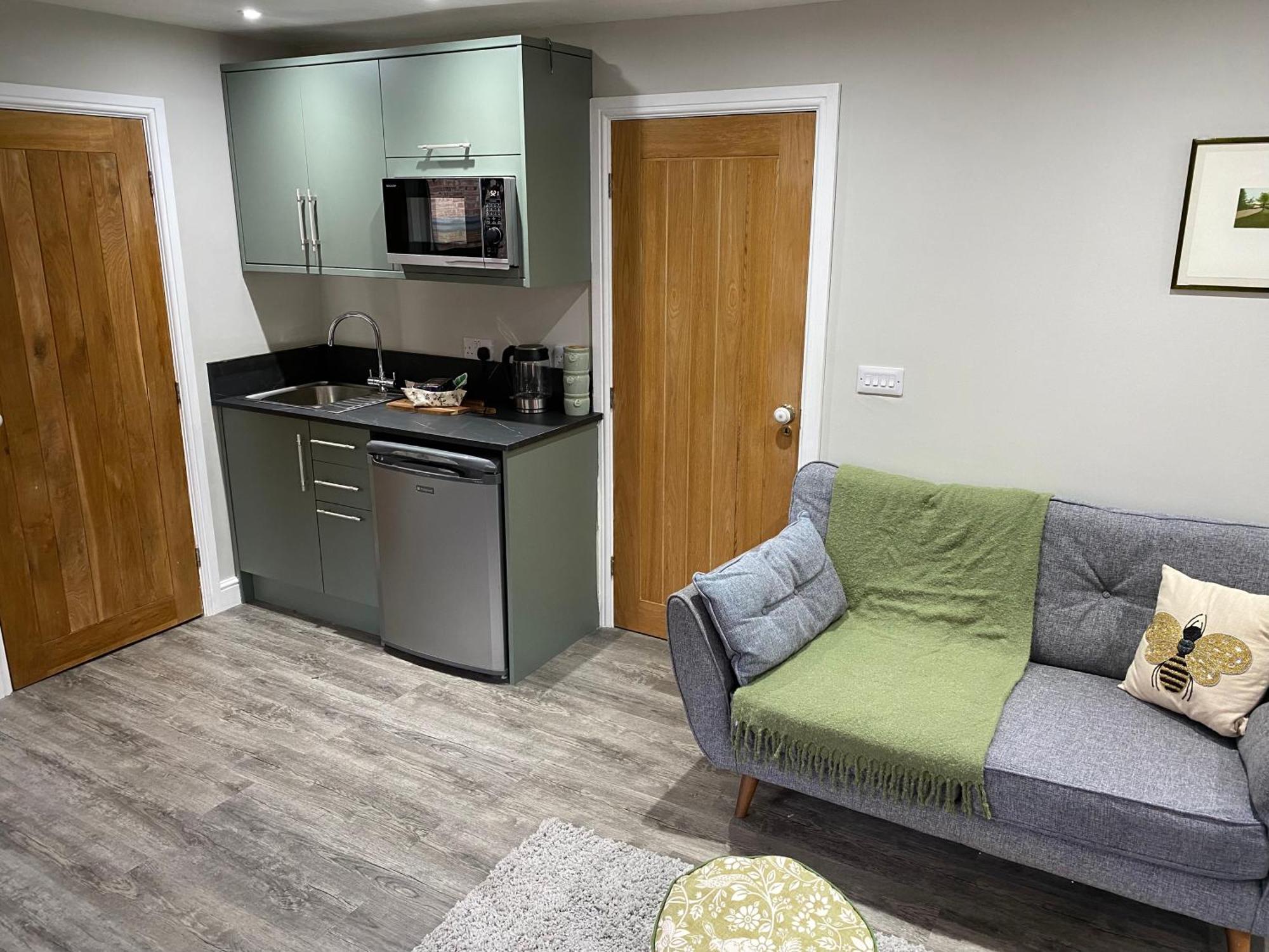 Spalding - Self Contained Studio Double - An Extra Single Bed Can Be Provided Экстерьер фото