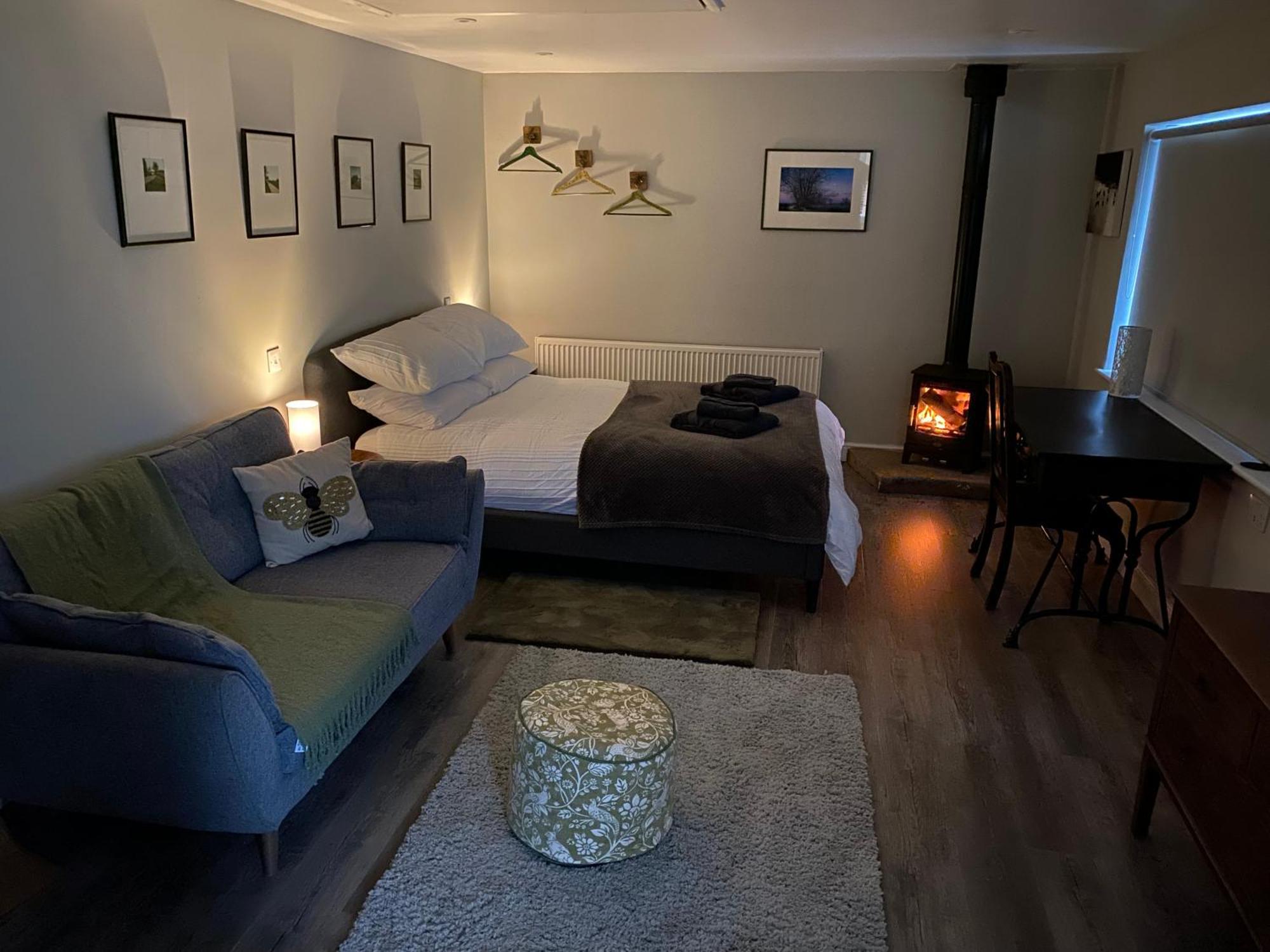 Spalding - Self Contained Studio Double - An Extra Single Bed Can Be Provided Экстерьер фото